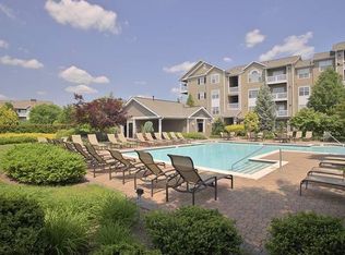 5812 Post Corners Trl APT I, Centreville, VA 20120