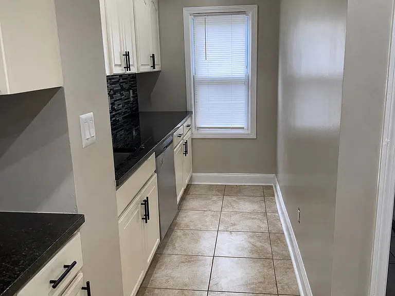 1440 N Main St — Photo 15