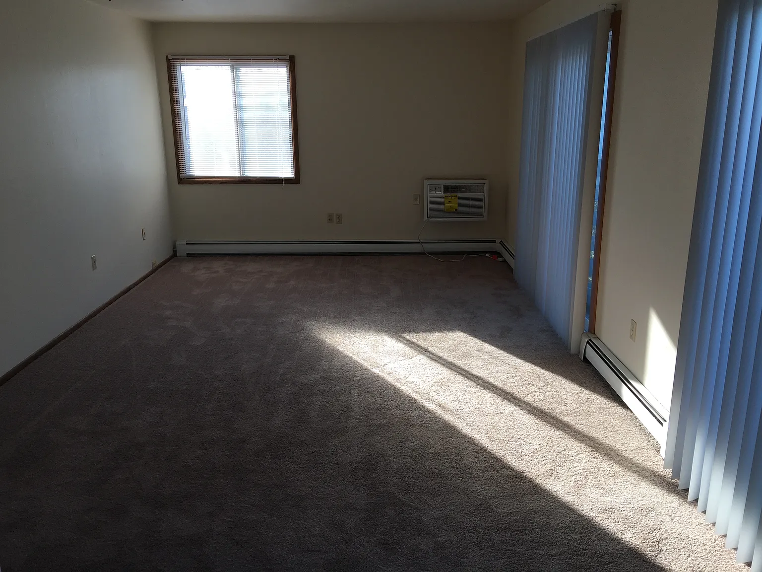 3 bed, $1,150 — Photo 4