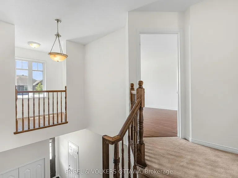 729 Nakina Way — Photo 24