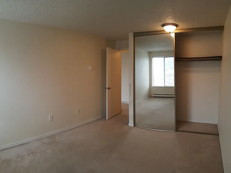 Cresswell Apartments — Photo 10