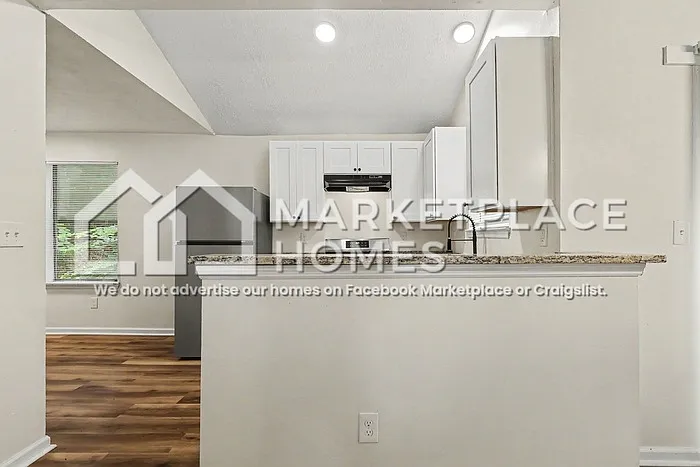 2070 Scarbrough Trl E — Photo 13