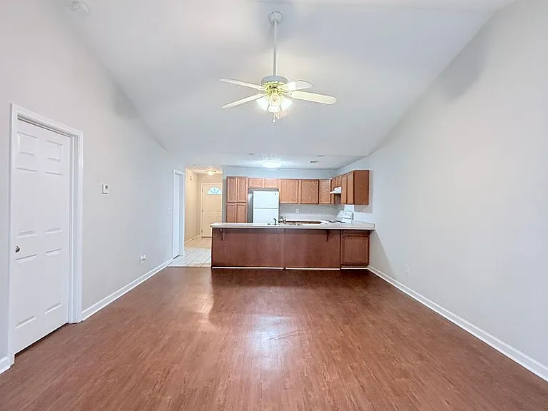 4003 Hidden Hollow Dr — Photo 7