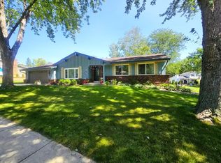5908 Glenwood Dr, Greendale, WI 53129