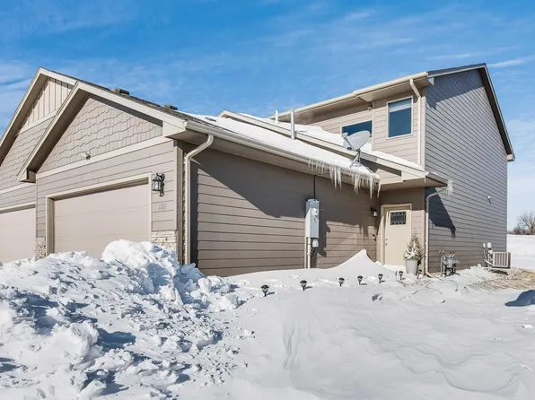 7506 E 45th St, Sioux Falls, SD 57110