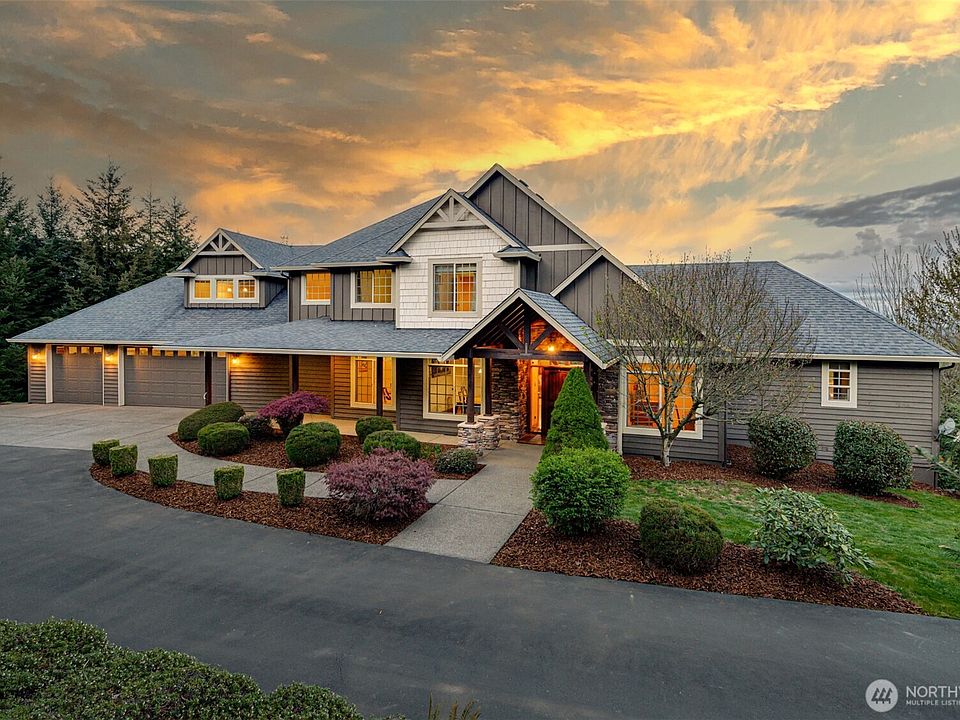 1st image of 200 Pineridge Drive