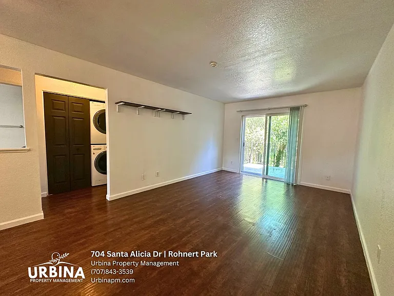 704 Santa Alicia Dr — Photo 6