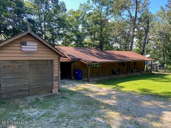 786 Walnut Lake Rd, Walnut, MS 38683