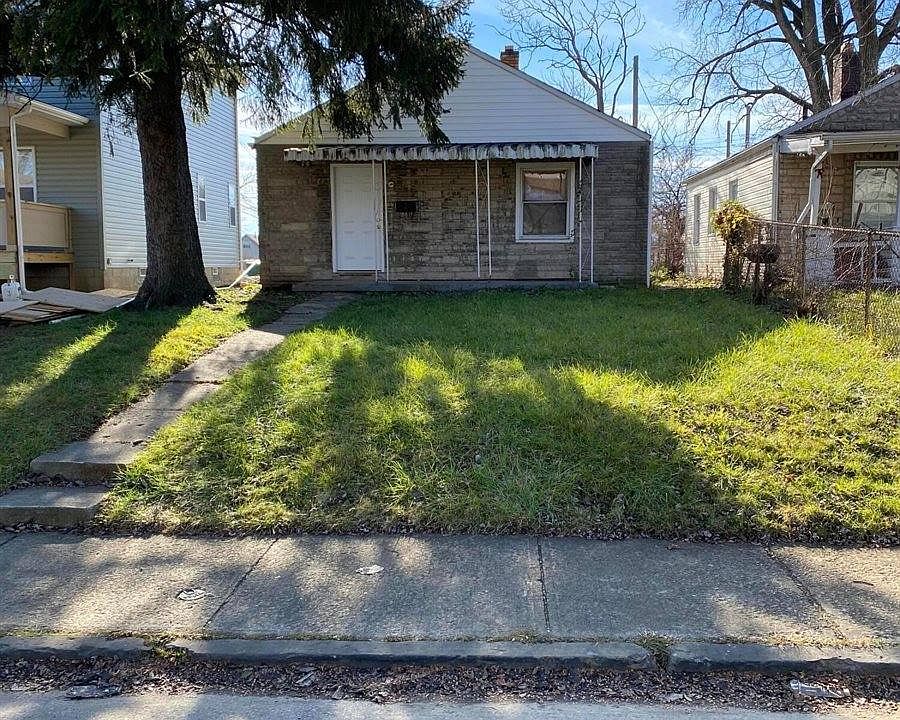 1st image of 881 E 13th Ave