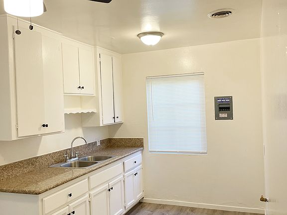 5th image of 625 N Neptune Ave #11355861
