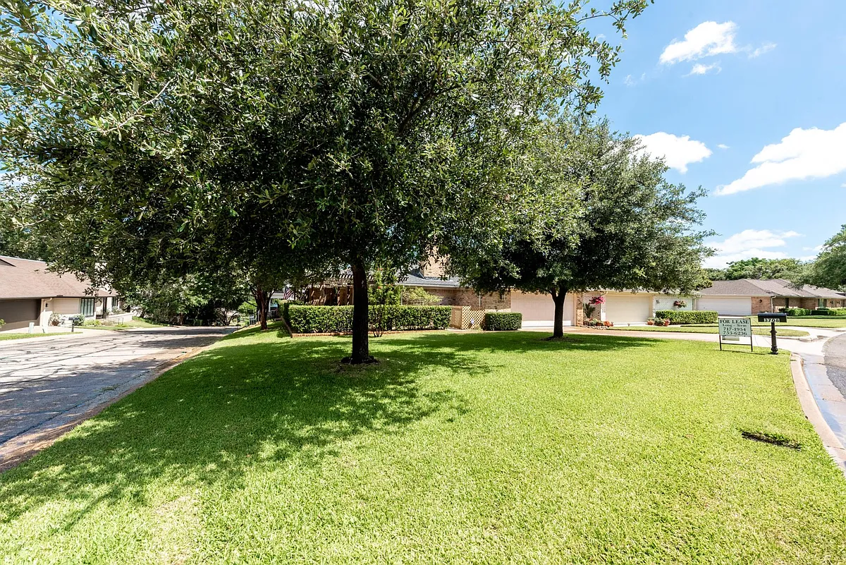 association maintains the yard and trees - 3708 Windmill Hill St