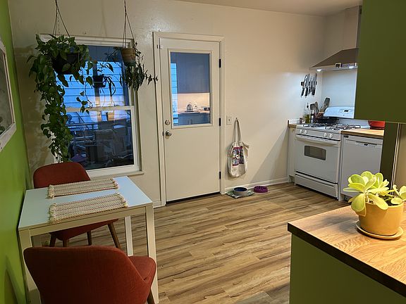 Main house, kitchen eating area