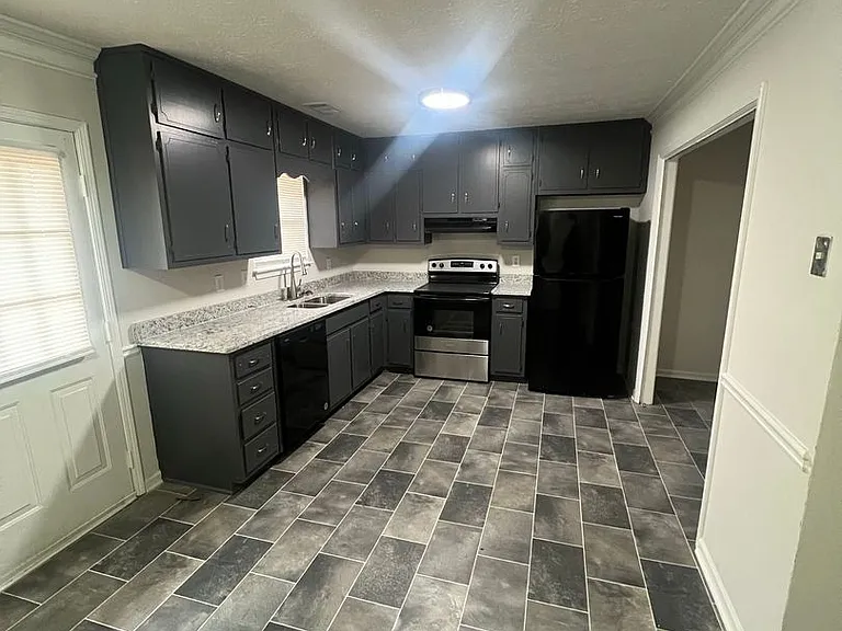 3224-3226 Sarah Lou Dr — Photo 3