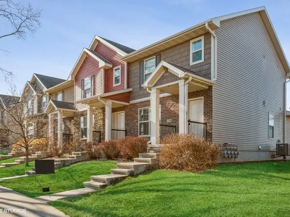 1320 Ellis Blvd NW, Cedar Rapids, IA 52405