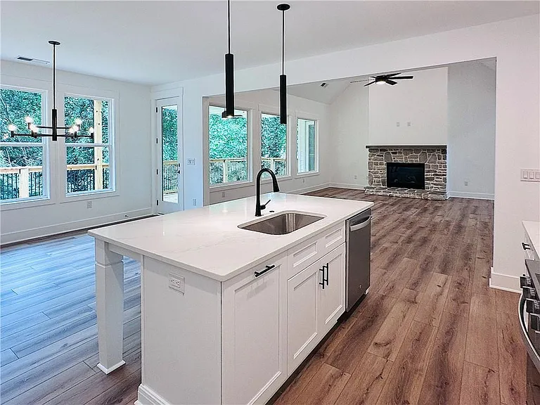 6312 Woodstock Rd — Photo 18