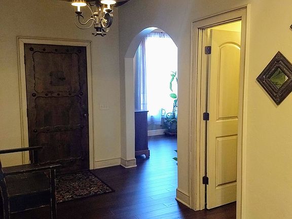 2nd image of 3503 SW Champagne Ave
