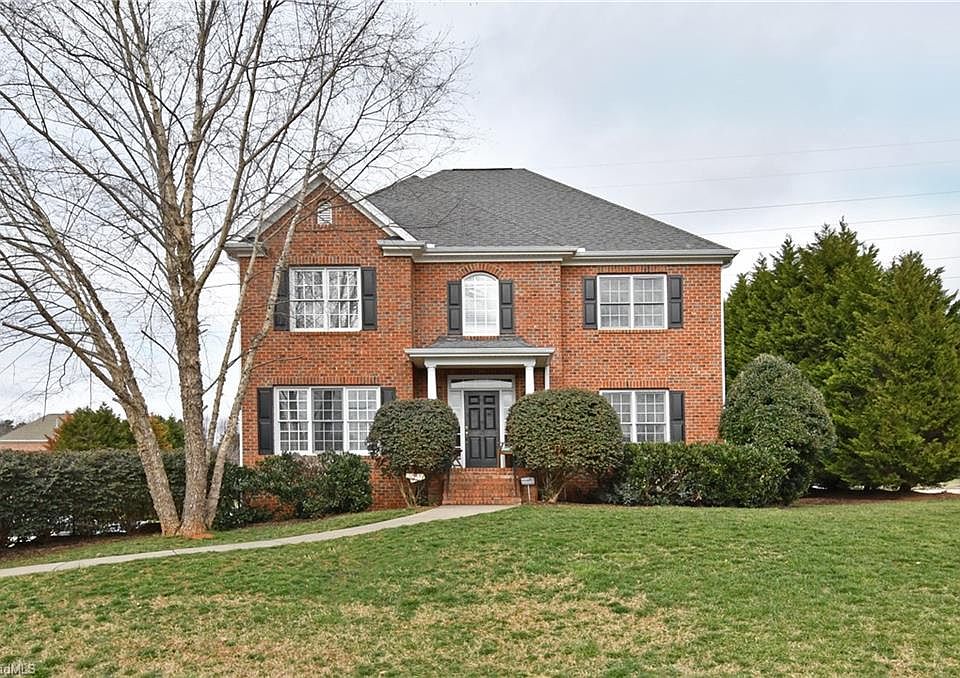 1st image of 105 Oak Run Ct