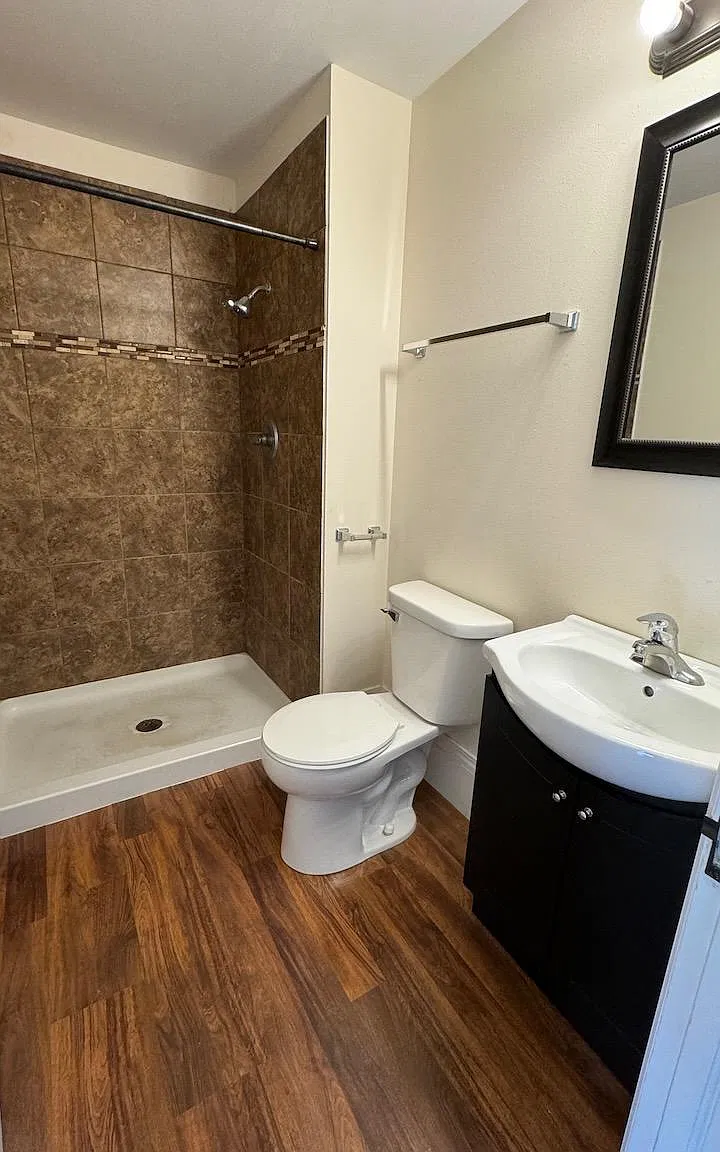 605 Bluff St — Photo 1