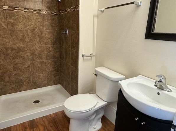 605 Bluff St APT 320