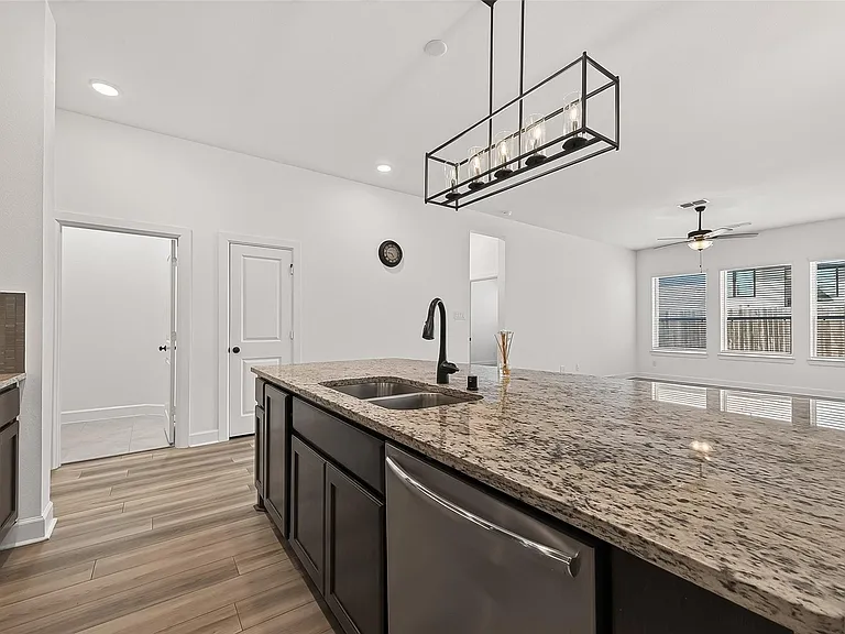 234 Amaranth Way — Photo 20