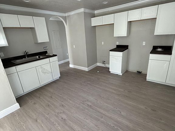 3rd image of 1750 Rosa St