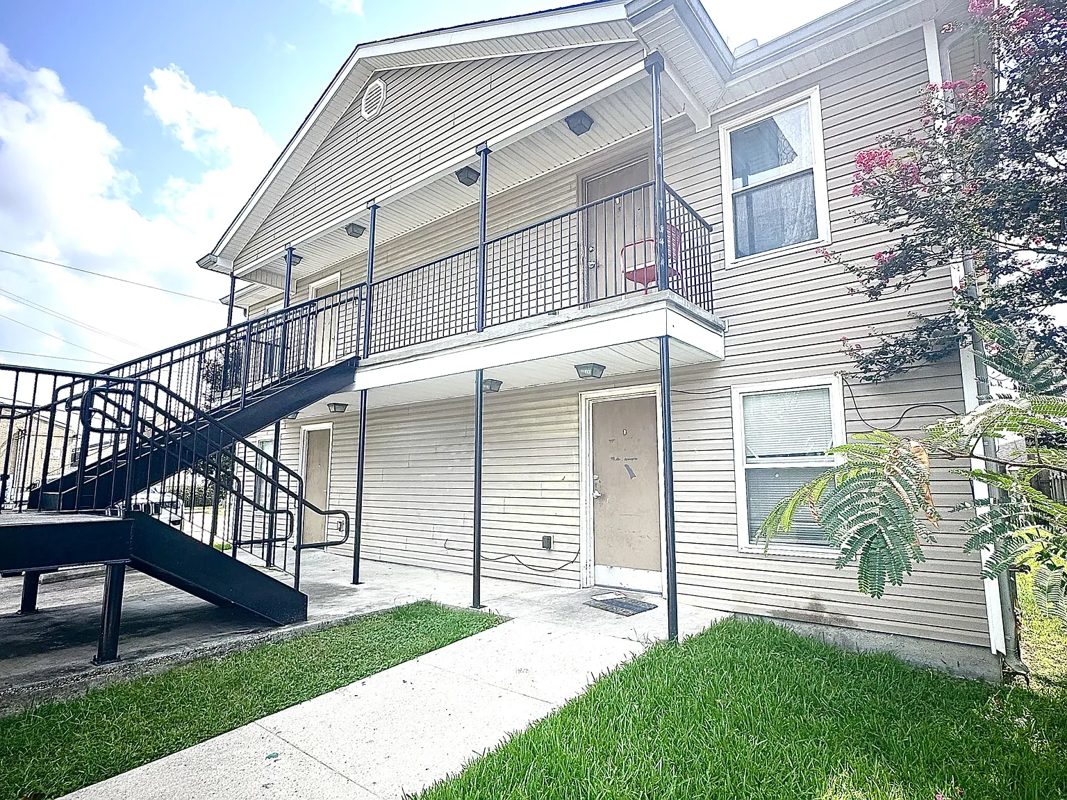 5177 Mount Shasta Drive - C — Photo 1