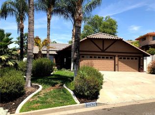 22976 Mariner Dr, Canyon Lake, CA 92587