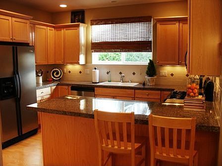 Kitchen- granite and stainless