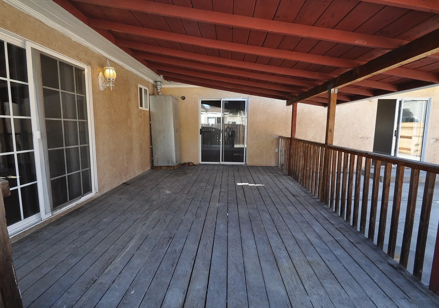 8BD/4BA on Rockford! Great Yard! — Photo 3