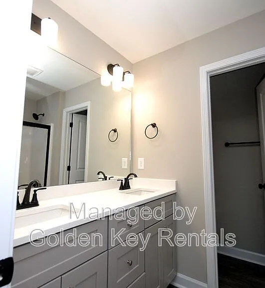 401 S Church St — Photo 11