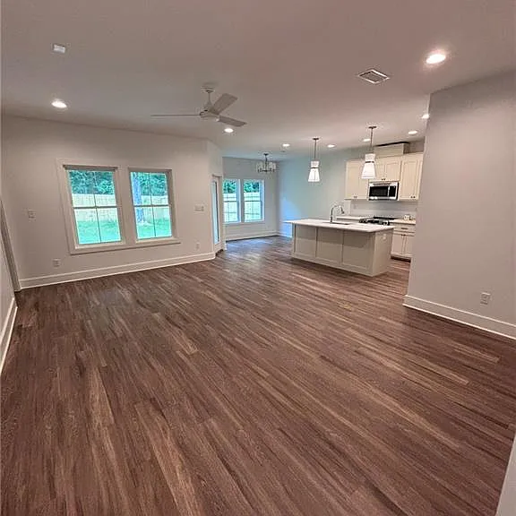 27940 Tolbert Ln E — Photo 3