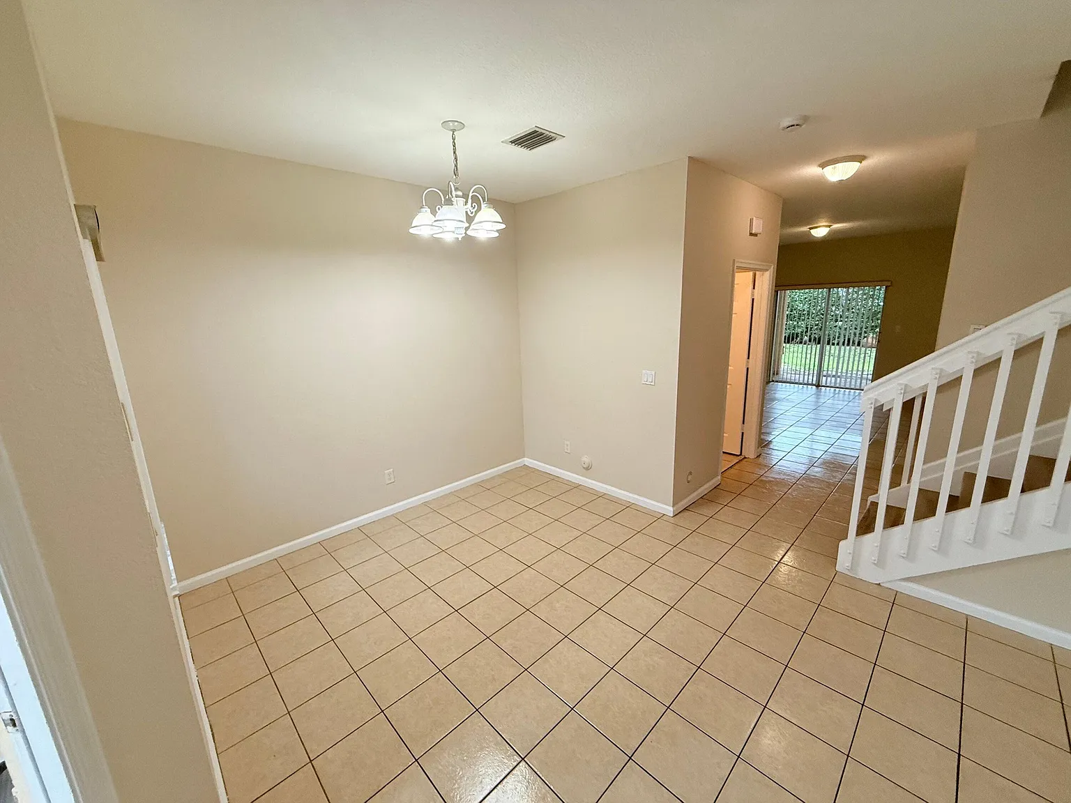 3 bed, 2.5 bath, 1533 sqft, $2,499 — Photo 2