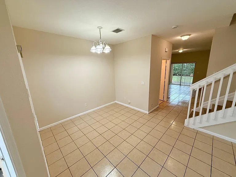 905 N Santa Catalina Cir #905 — Photo 2