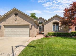14479 Toussaint Ct, Sterling Heights, MI 48313