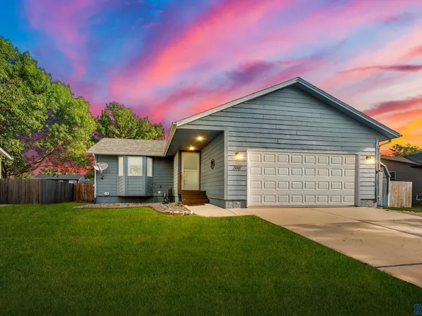 200 W Holly St, Tea, SD 57064