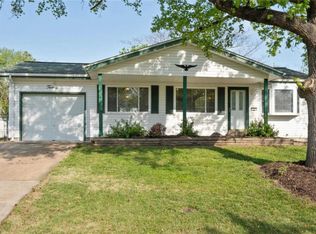 20 Churchill Downs Dr, Saint Peters, MO 63376