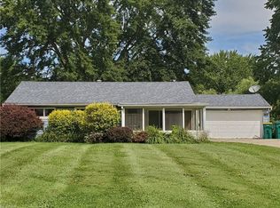 1867 Edgewood Dr, Twinsburg, OH 44087