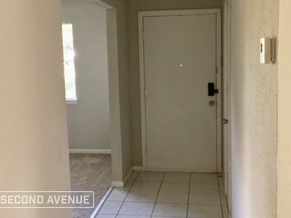 4th image of 517 Gardenia St