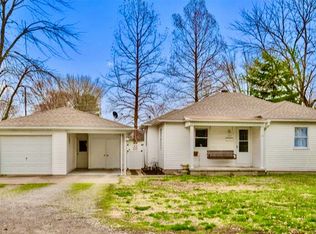 107 Paint Creek Ln, Carmi, IL 62821