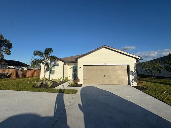 2nd image of 3197 SW Savona Blvd