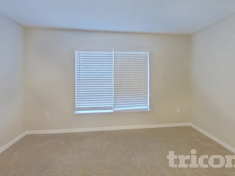1730 Sunset Ridge Dr — Photo 7
