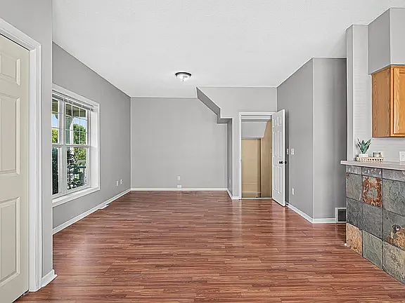 3 bed, 1487 sqft, $1,995 — Photo 2