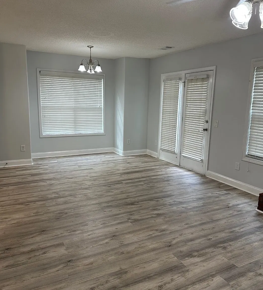 3 bed, 2.5 bath, 1560 sqft, $2,000 — Photo 3