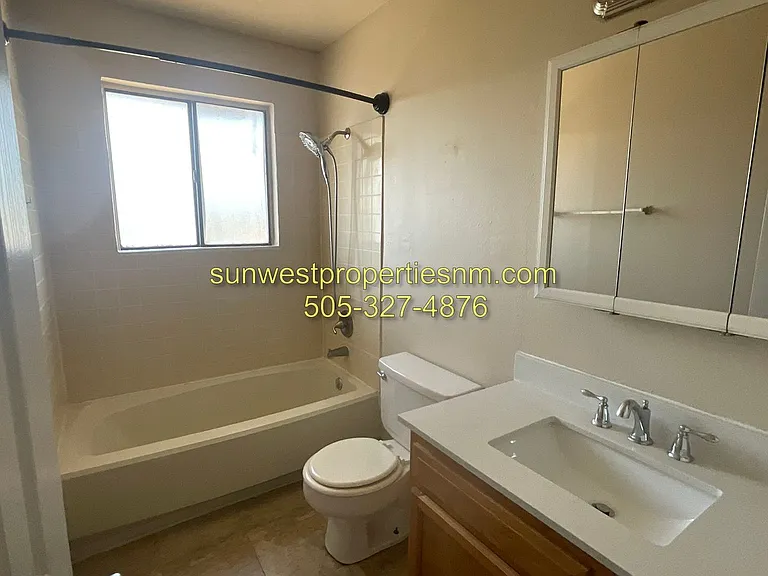 320 N Court Ave — Photo 9