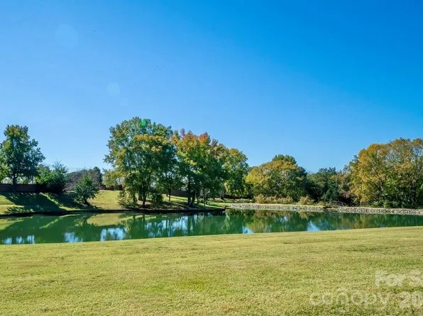 7027 Quail Hill Rd, Charlotte, NC 28210