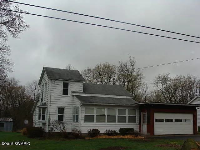 633 Morse St photo 1