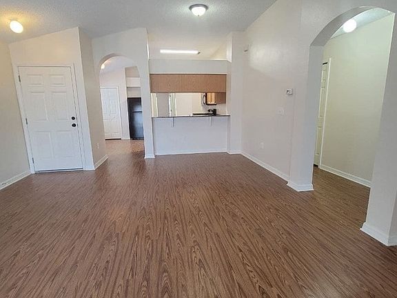 4th image of 12933 Fieldmoor Ct