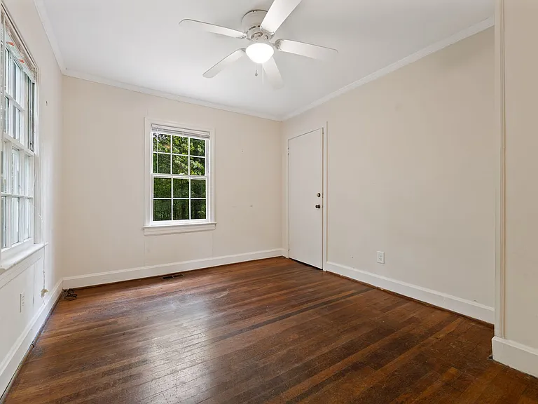 1208 Hillview Rd — Photo 5