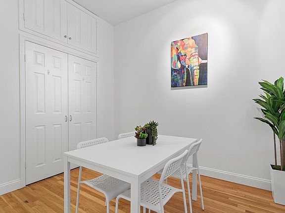 3rd image of 186 W 80th St APT 3A