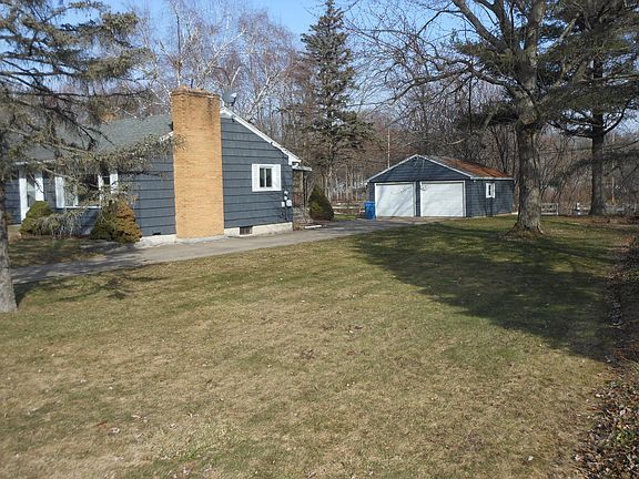 4th image of 732 Cloverdale Ave NW